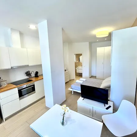 Estudio Consul * Málaga